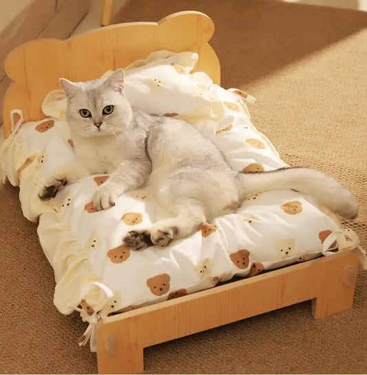 Cama mini con base de madera para mascotas pequeñas