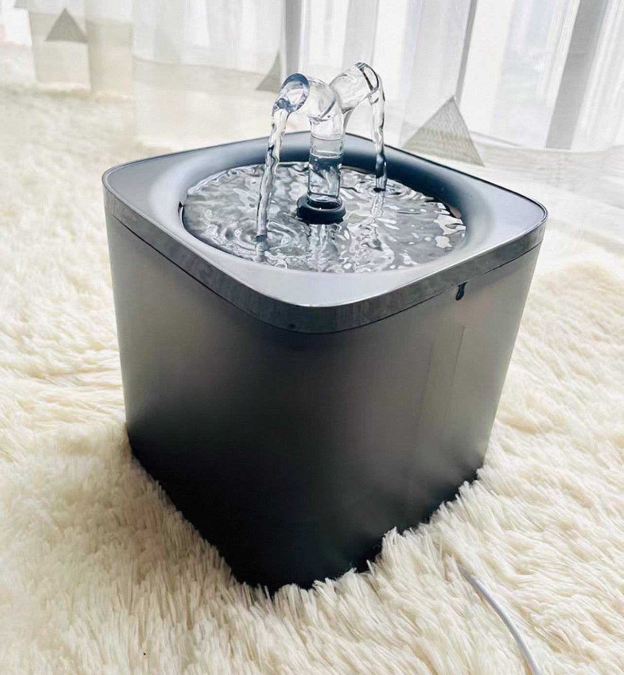 Fuente cuadrada para mascotas 2L (Modelo WF070)