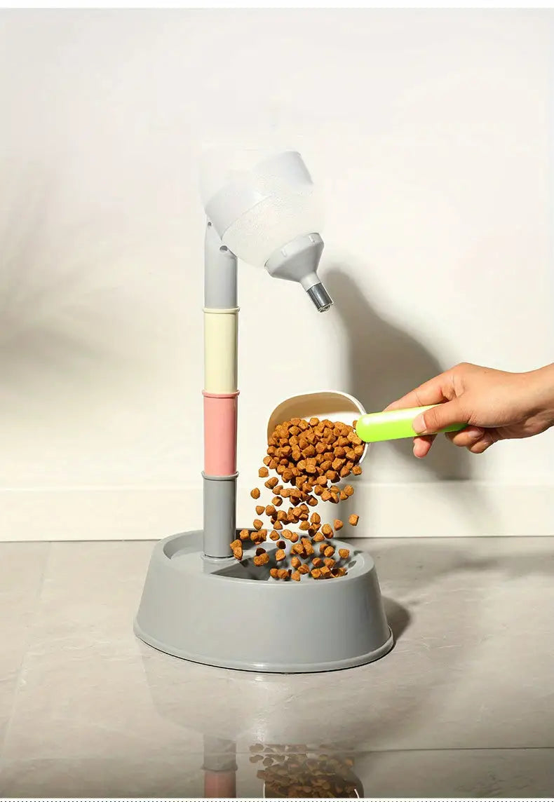 Dispensador de agua para mascotas con boquilla antigoteo 650ML