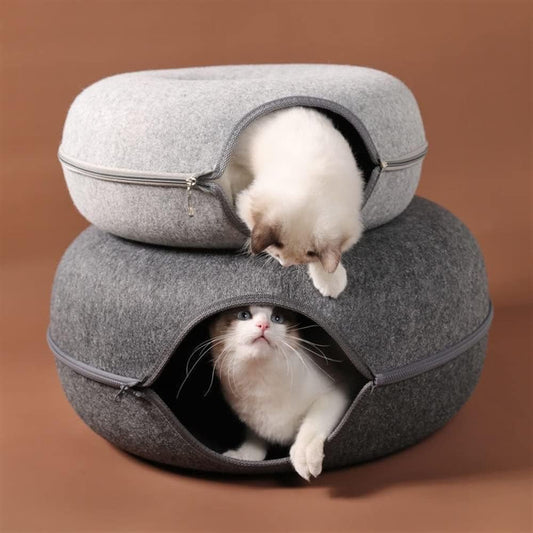 Túnel de fieltro con forma de dona para gatos