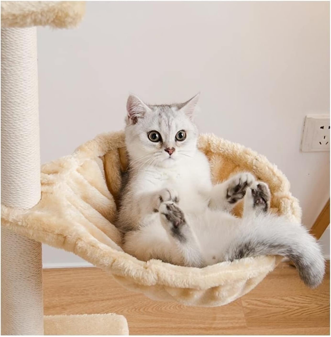 Torre crema para gatos 138cm (Modelo MT05)