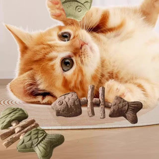 Catnip con forma de pescado para gatos