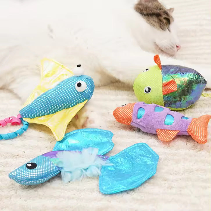 Juguetes para gatos con forma de pescado