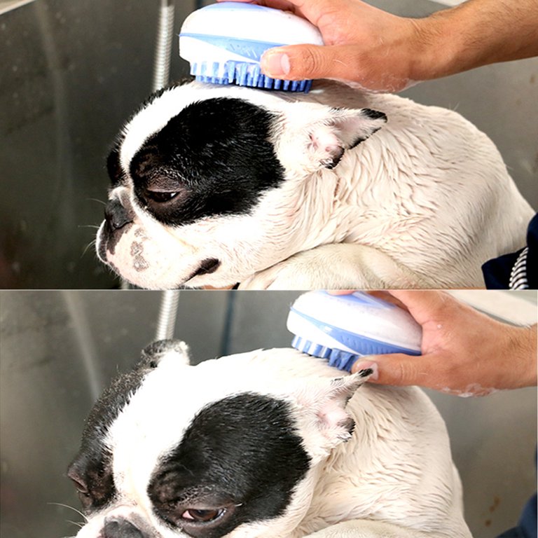 Cepillo de baño con colocación del liquido