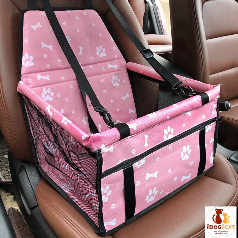 Asiento de carro para mascotas con huellitas