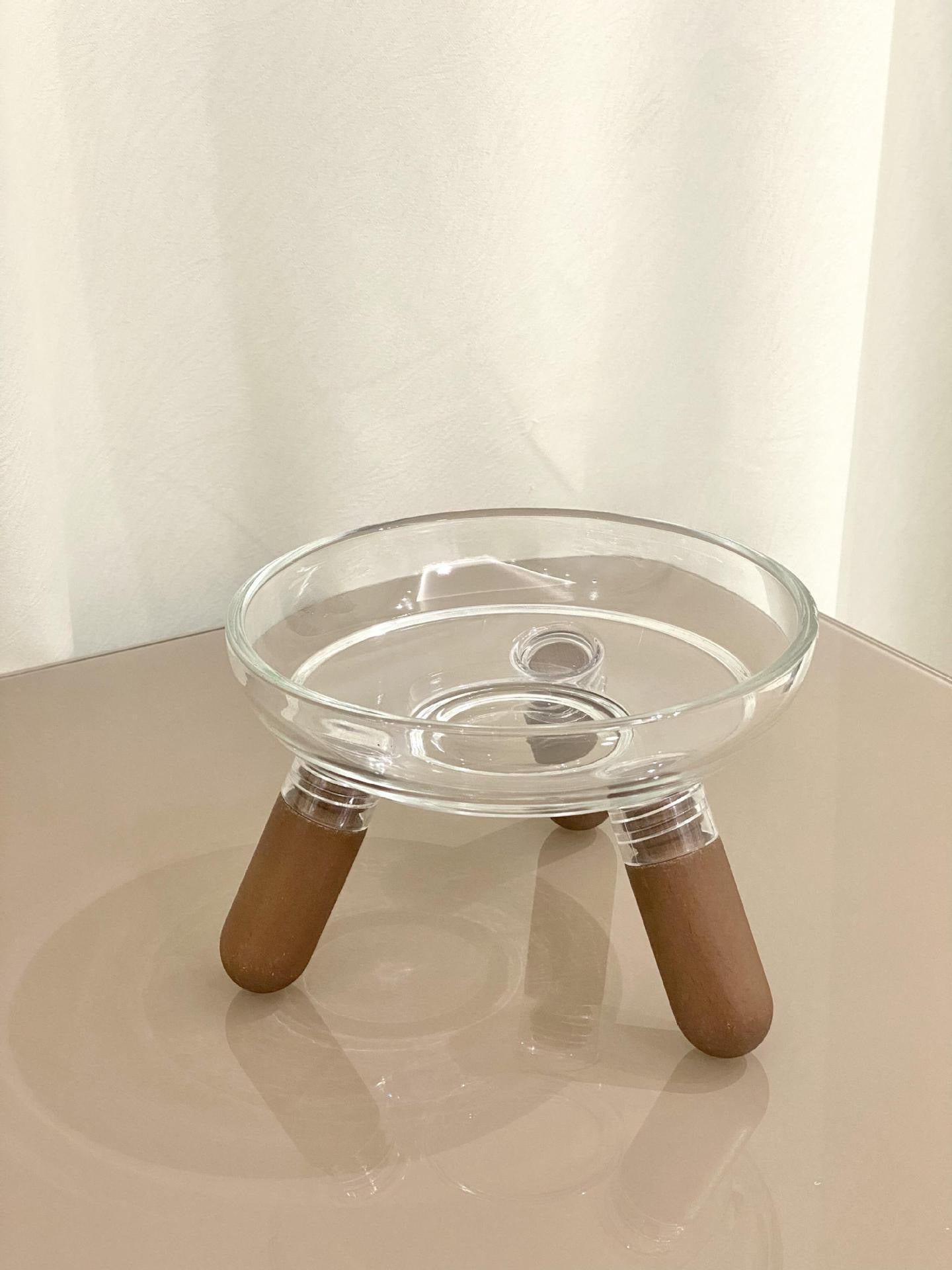 Plato de plastico elevado de tres patitas transparente