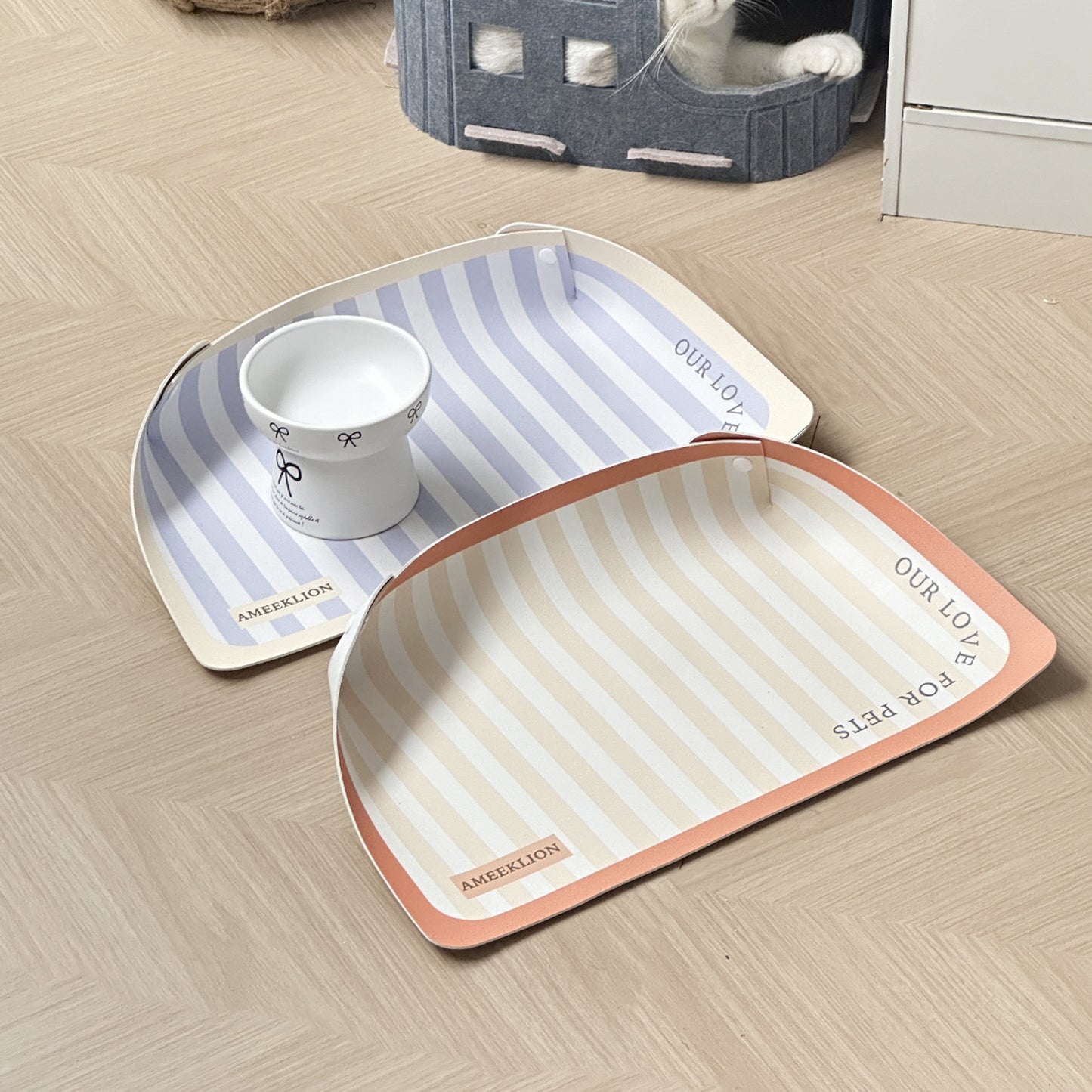 Alfombra de comedero impermeable de rayas