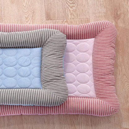 Cama fresca acolchada para mascotas