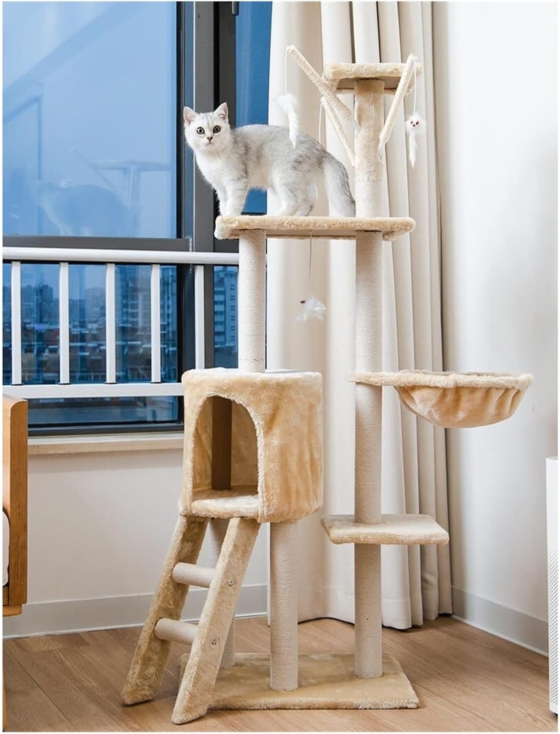 Torre crema para gatos