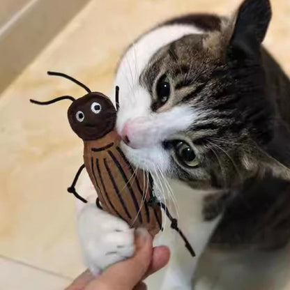 Juguete de cucaracha con catnip para gatos