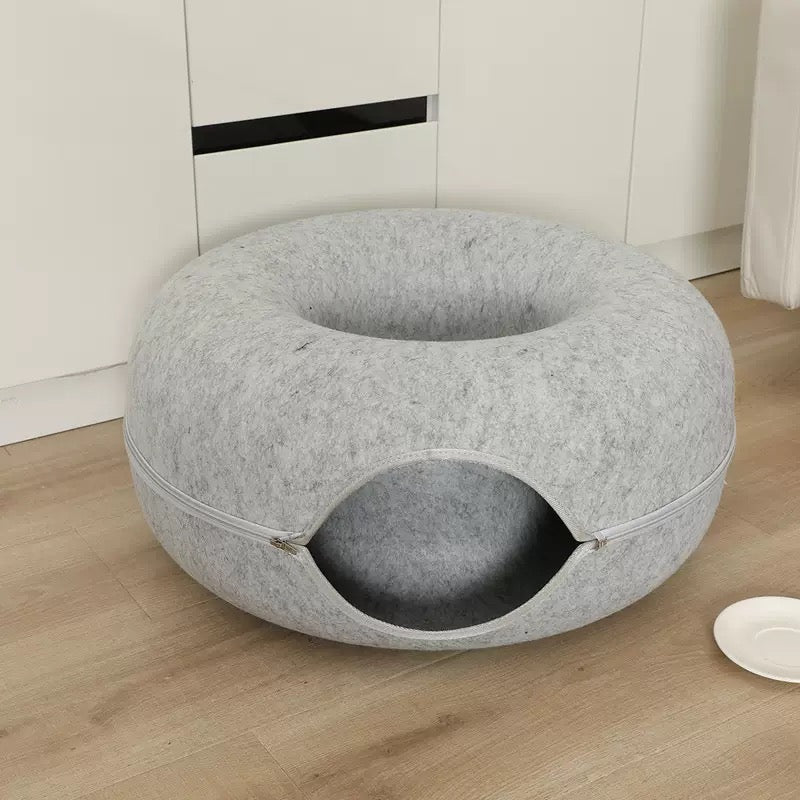 Túnel para gatos estilo dona de fieltro