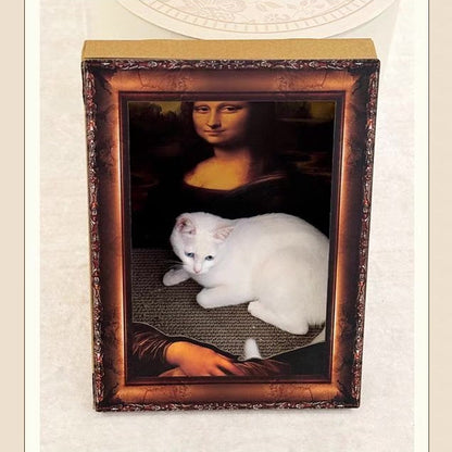 Rascador de cartón para gatos estilo monalisa triangular