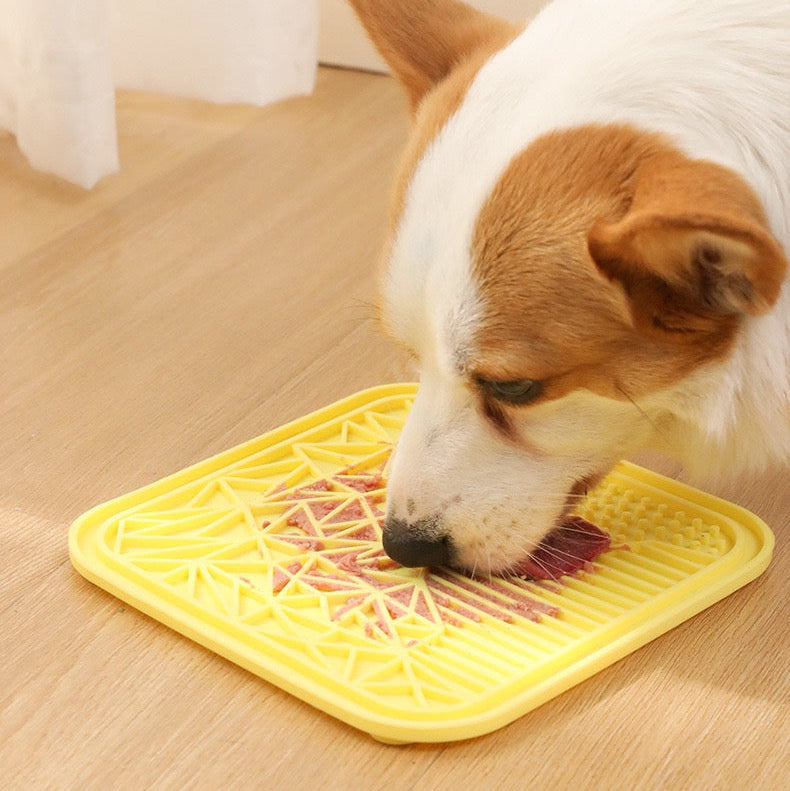 Lick mat cuadrado de colores para mascotas