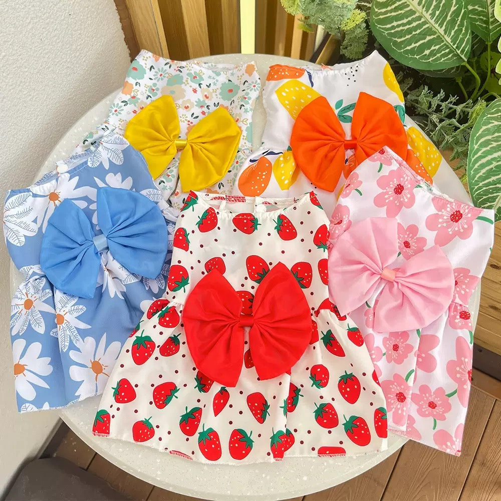 Vestido sencillo para mascotas con lazo