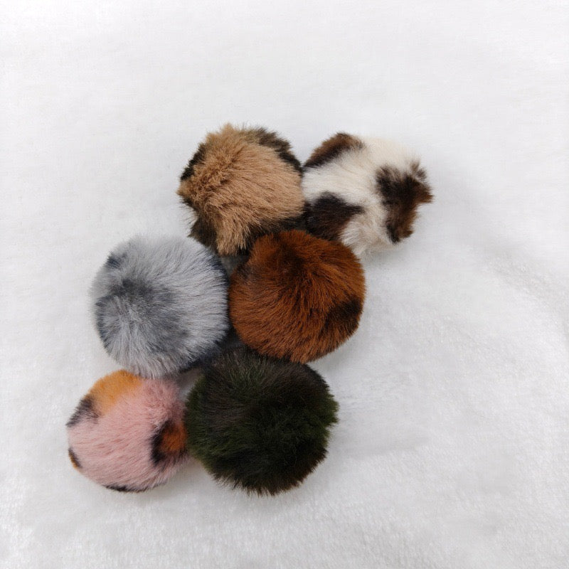 Pelotas peluditas de juguete para gatos