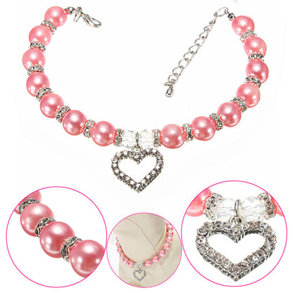 Collar de perlas con dije de corazón